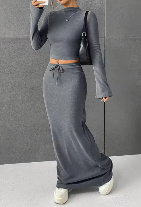 Curve-Hugging Flounce Sleeve Crop Tee & Skirt Set for Spring/Fall - Image 5