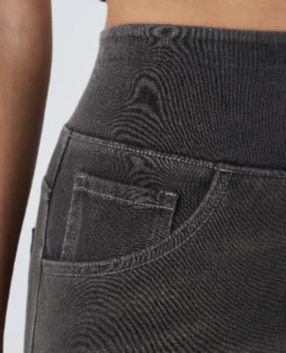 High Waist Wide-Leg Jeans - Image 6